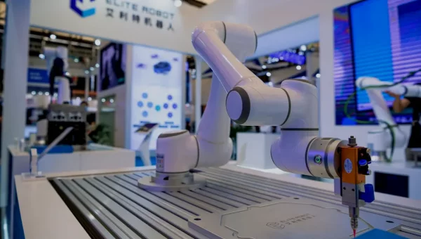 Коллаборативные роботы (Cobots): гибкая автоматизация для бизнеса